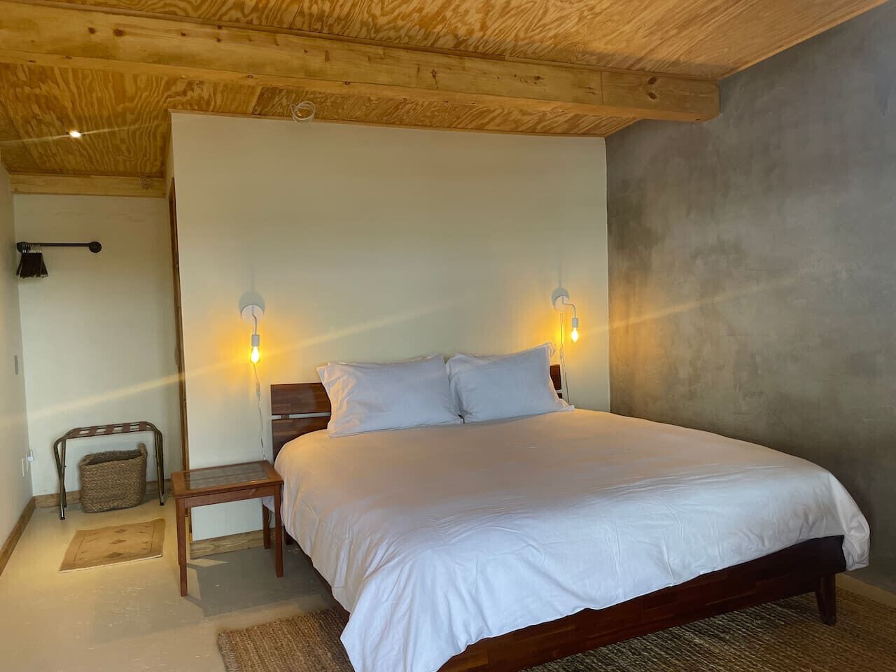 1 bedroom, desk, free WiFi, bed sheets