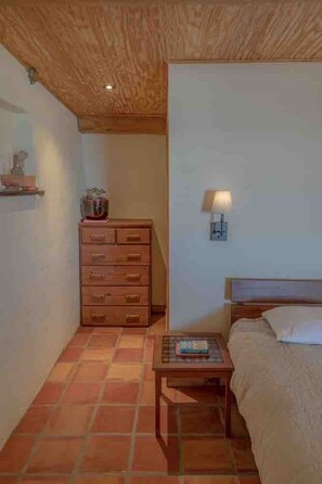 1 chambre, bureau, accès au Wi-Fi (inclus), literie fournie