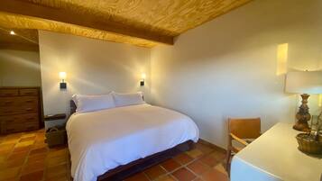 1 slaapkamer, een bureau, gratis wifi, beddengoed