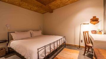 1 slaapkamer, een bureau, gratis wifi, beddengoed