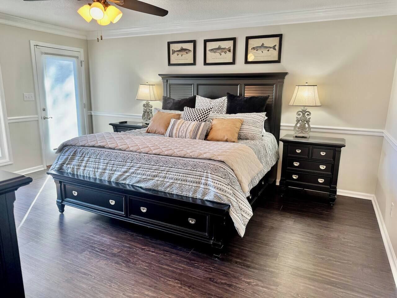 6 soverom, strykejern/-brett, wi-fi og sengetøy