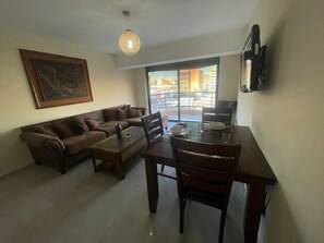 Living area - Lechería, 3 hab , Piscina, 144mts², Playas (Lechería)