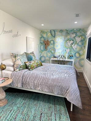 1 dormitorio, tabla de planchar con plancha, wifi y ropa de cama