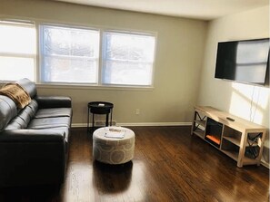 Smart TV, libri, monitor per computer, stampante