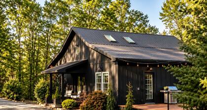 Modern Farmhouse Retreat Minutes to Tryon International + Wineries
