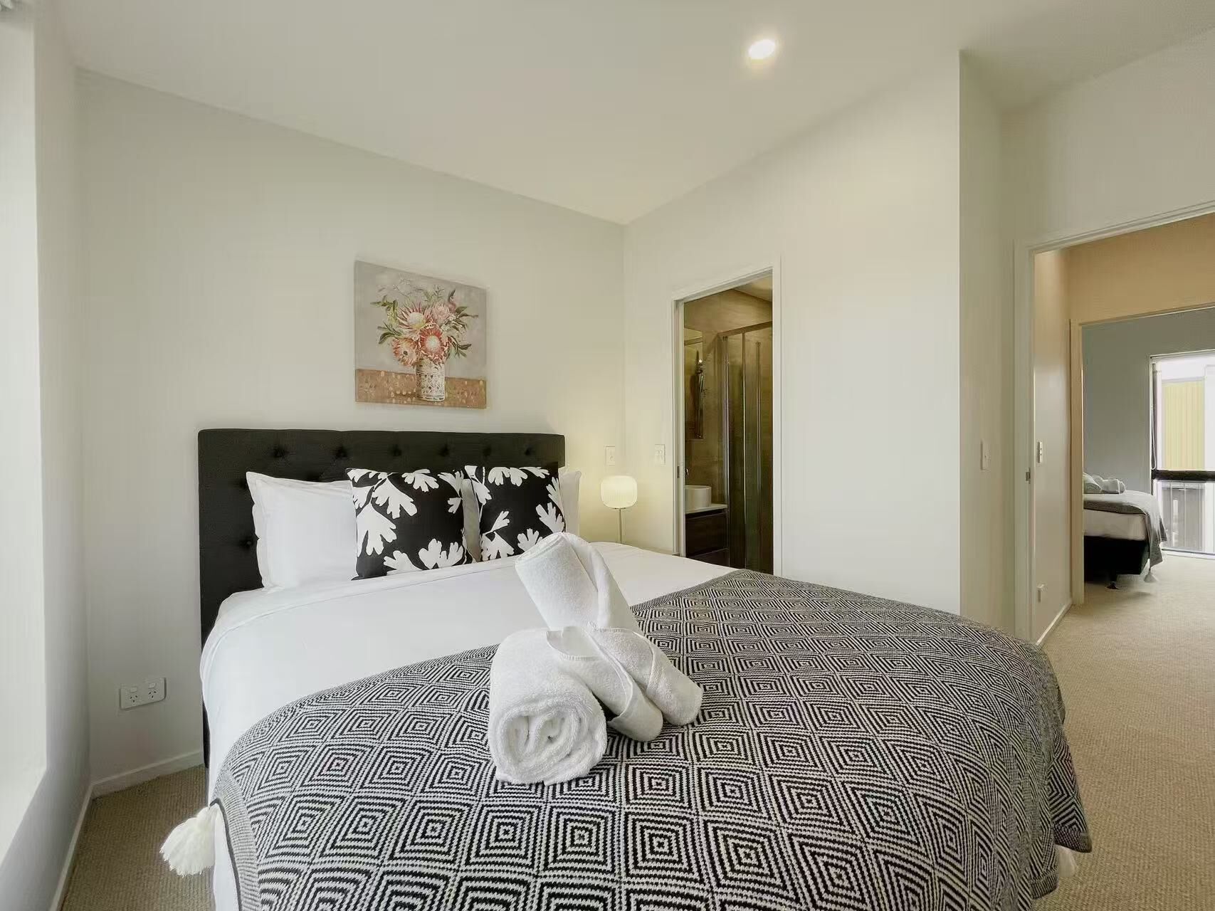 2 bedrooms, iron/ironing board, free WiFi, bed sheets