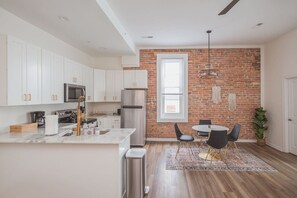 Fridge - Sandringham house- Efficiency Suite (Martinsburg)