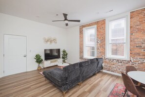 Luokittelematon kuva, 2 kautta 45, painike