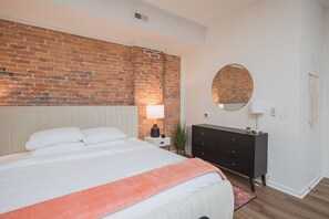 Luokittelematon kuva, 3 kautta 45, painike