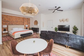 1 Schlafzimmer, Schreibtisch, Bügeleisen/Bügelbrett, WLAN