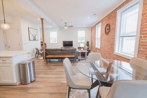 Nicht klassifiziertes Bild, 4 von 56, Schaltfläche