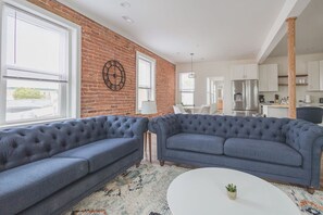 Nicht klassifiziertes Bild, 2 von 57, Schaltfläche