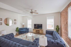 Uklassifisert bilde, 2 av 57, knapp