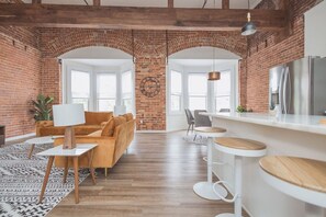 Imagen sin descripción, 2 de 80, botón