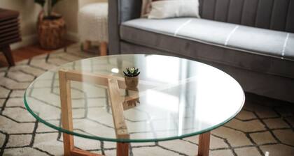 Quaint Rancher with Fully Fenced Back Yard.