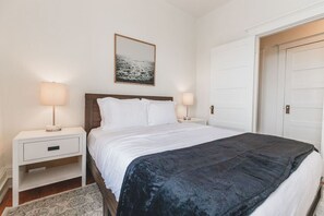 1 bedroom, desk, iron/ironing board, WiFi