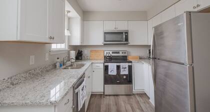 The Lazy Lizard- 2 bedroom apartment