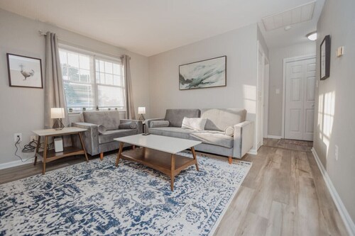The Cute Condo- 2 bedroom apartment