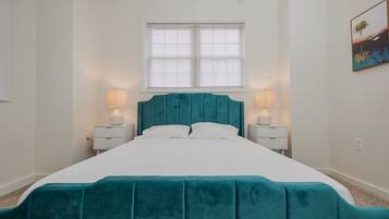 2 bedrooms, desk, iron/ironing board, WiFi