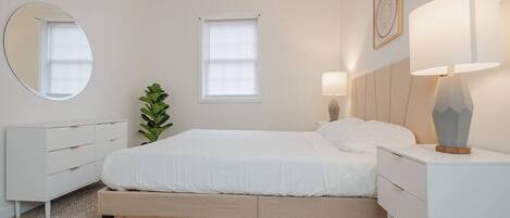 2 bedrooms, desk, iron/ironing board, WiFi