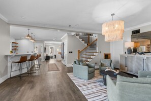 Interior - New!! The Ultimate Lake Home (Eatonton)