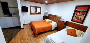 2 bedrooms, desk, iron/ironing board, WiFi