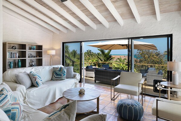 Smart TV, fireplace, foosball, table tennis