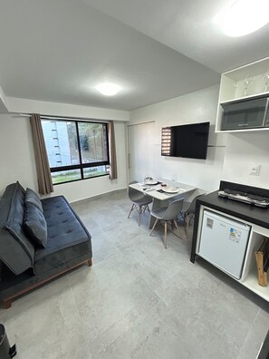 อพาร์ทเมนท์ | บริเวณนั่งเล่น | สมาร์ททีวี 43 นิ้ว พร้อมช่องดิจิตอล