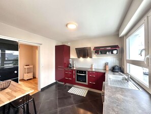 Fridge, oven, dishwasher, toaster