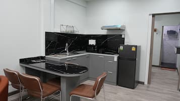 Fridge, microwave, stovetop, electric kettle