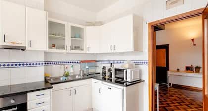 CQ4 | Large Room with Double Bed, Balcony, Sofa & Workspace
