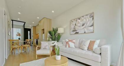 Modern 2-Bedroom Townhouse in Grey Lynn