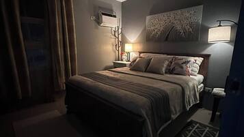 2 dormitorios, escritorio, tabla de planchar con plancha y wifi