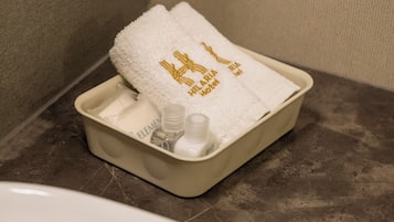 Standard Room | Bathroom