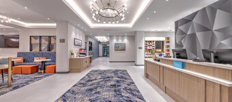 欧文汉普顿套房酒店183号公路