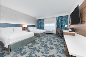 デスク、遮光カーテン、アイロン / アイロン台、WiFi (無料)