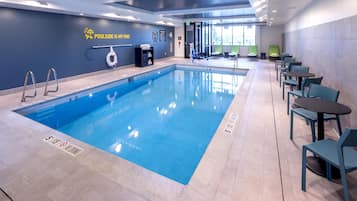 Indendørs pool