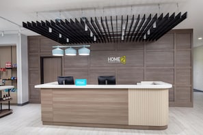 Reception - Home2 Suites By Hilton St. Joseph (St. Joseph)