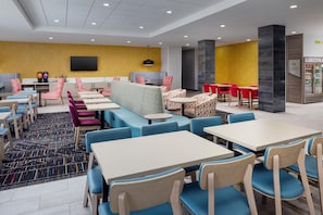 Lobby - Home2 Suites By Hilton St. Joseph (St. Joseph)