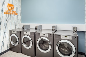 Laundry room - Home2 Suites By Hilton St. Joseph (St. Joseph)