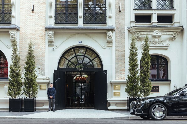 Front of property - Sax Paris, LXR Hotels & Resorts (Paris)
