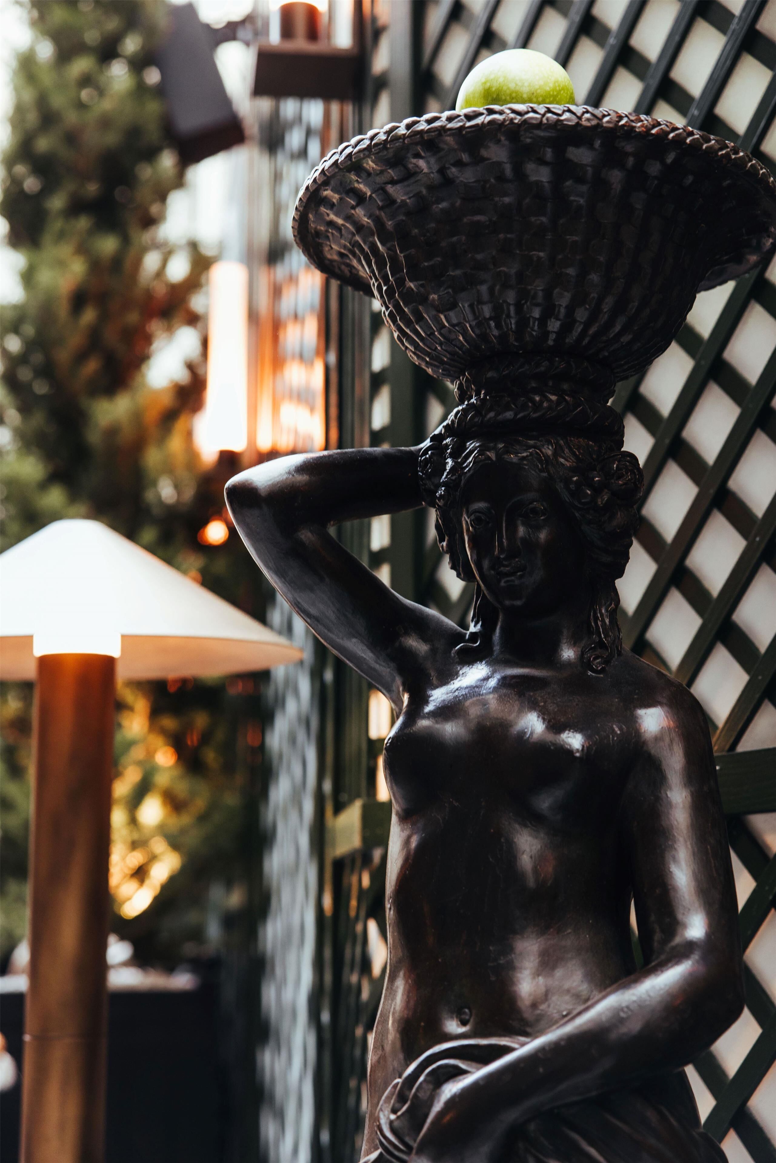 Photo - Sax Paris, LXR Hotels & Resorts