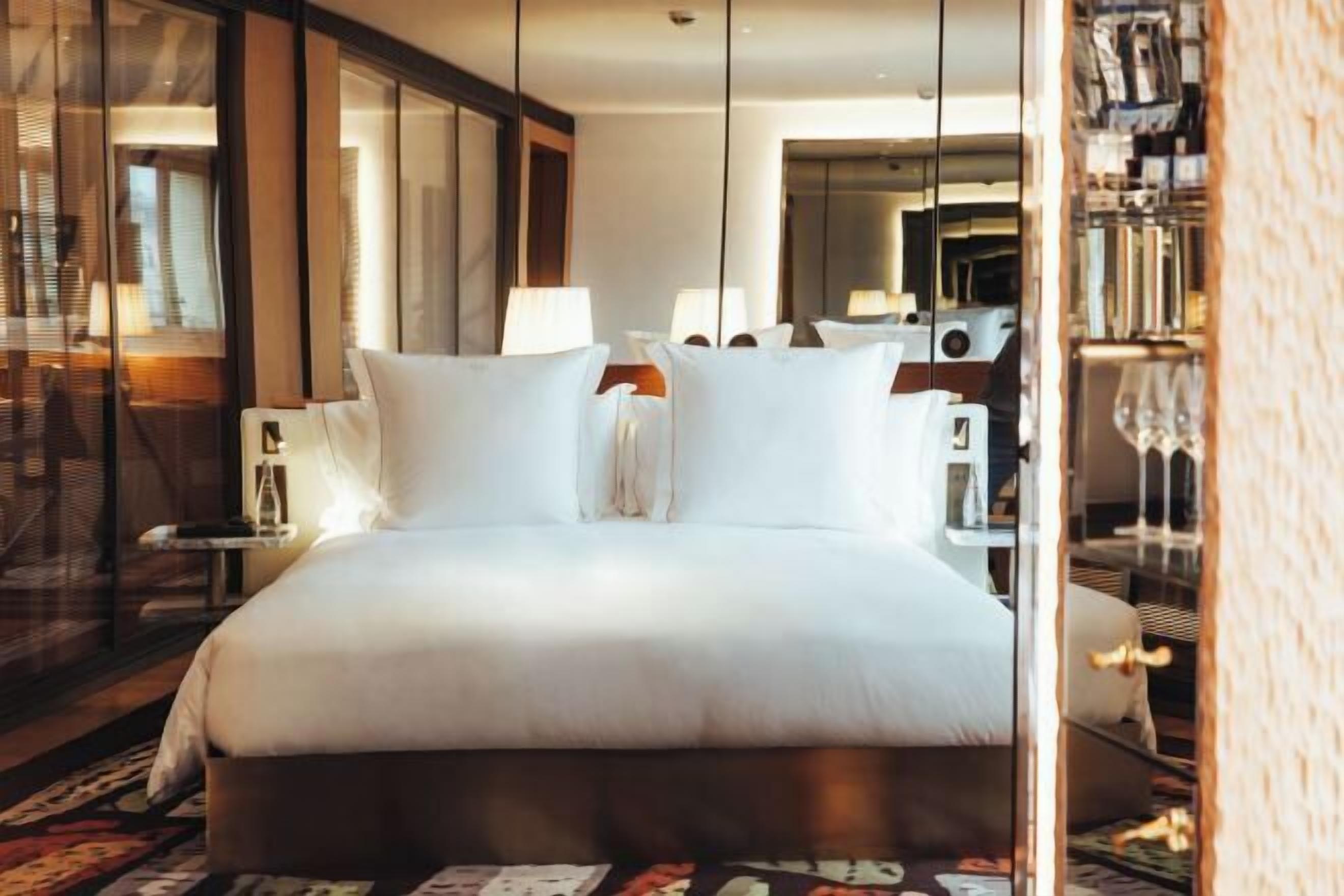 Premium bedding, minibar, in-room safe, iron/ironing board