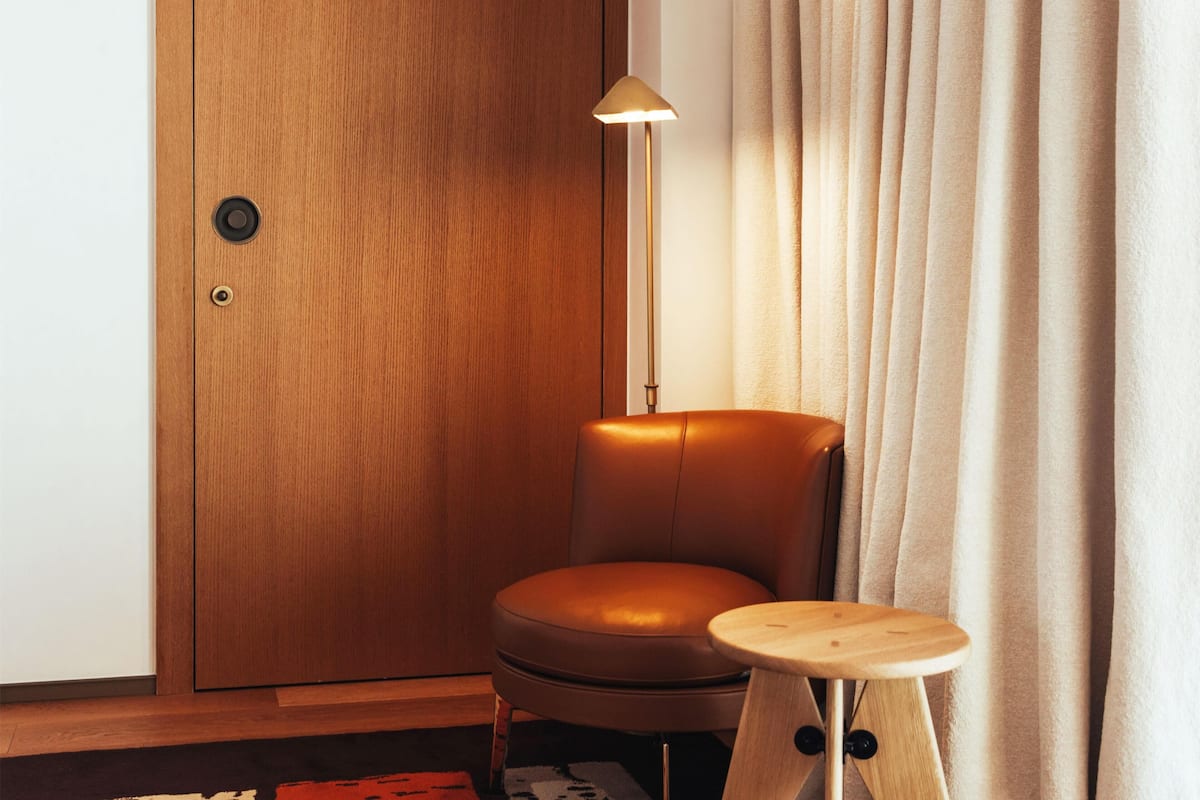 Junior Suite, 2 Twin Beds | Living area | 55-inch flat-screen TV with satellite channels, heated floors