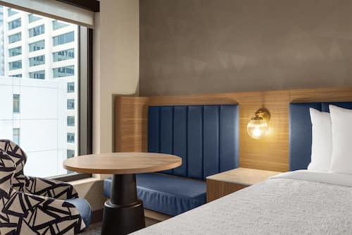 Room, 1 King Bed | In-room safe, desk, laptop workspace, blackout drapes