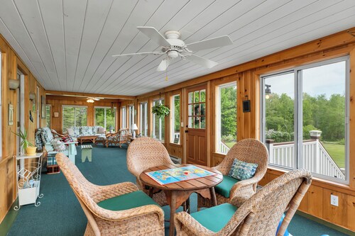 Spacious 7-bedroom house in tranquil Wolfeboro