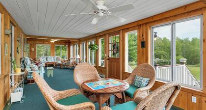 Spacious 7-bedroom house in tranquil Wolfeboro
