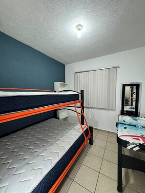 2 bedrooms, WiFi, bed sheets