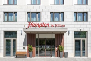 Exterior - Hampton By Hilton Dresden City Centre (Dresden)