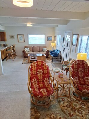 Una Smart TV, una chimenea